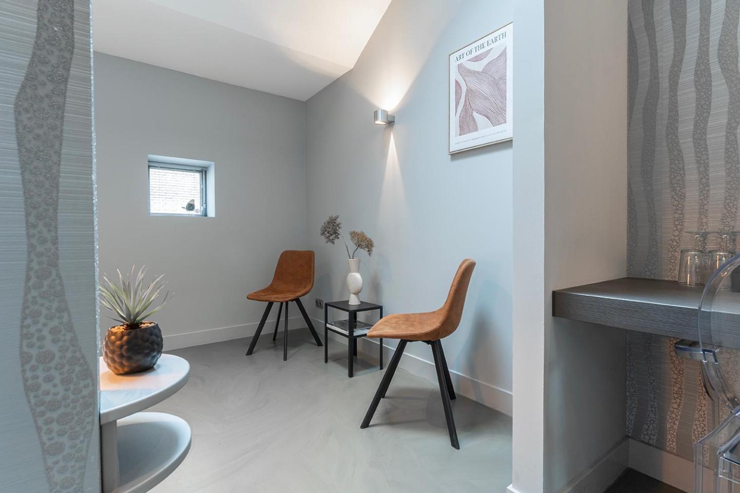 Suite With Wellness Nextdoor And Kitchen Access Oss Luaran gambar