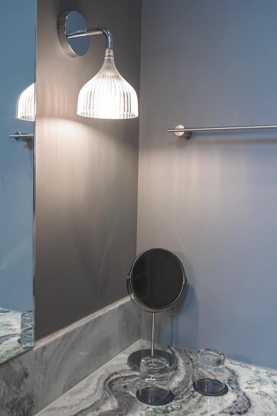 Suite With Wellness Nextdoor And Kitchen Access Oss Luaran gambar
